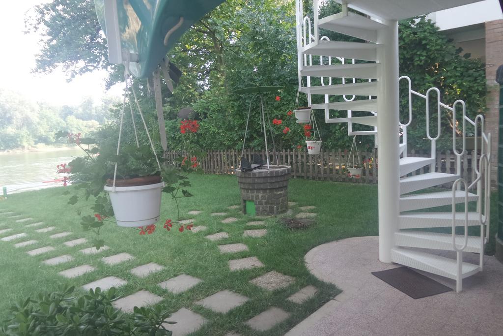 Tiszavirag Nyaralohaz Villa แซแก็ด ภายนอก รูปภาพ
