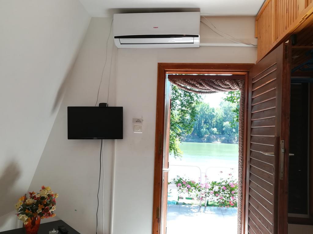 Tiszavirag Nyaralohaz Villa แซแก็ด ภายนอก รูปภาพ
